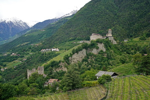 712 Meran 01754c Schloss Tirol