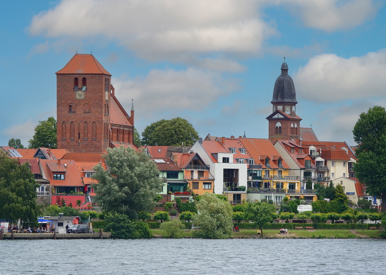 45_01988c_Waren.jpg