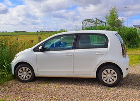 15 84859c VW e-up