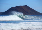19 09848b Surfer