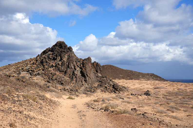 76_10659b_Lobos.jpg
