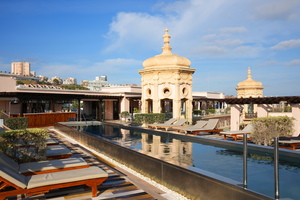 03 2138b Pool